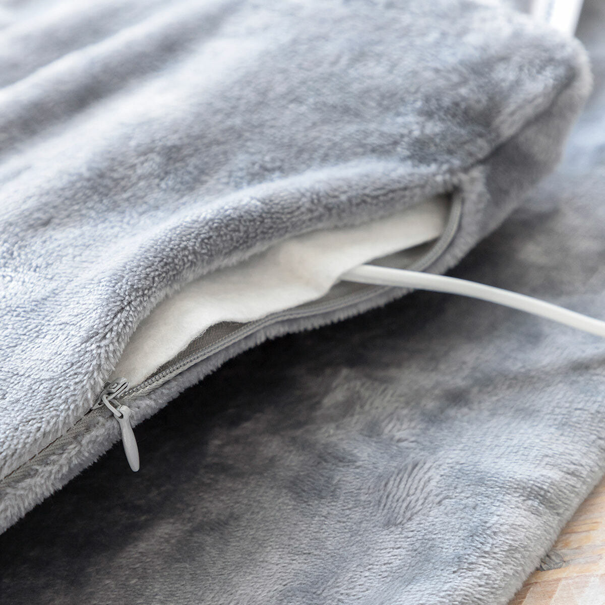 V9H8D6AC1DB5760470D92B65D36B52EE97FR5271639P6